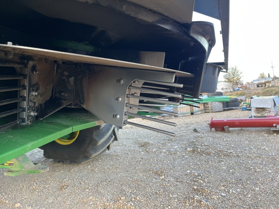 Used 2025 John Deere X9 1100 Combines at Horizon Ag & Turf in High Prairie, AB - Photo12