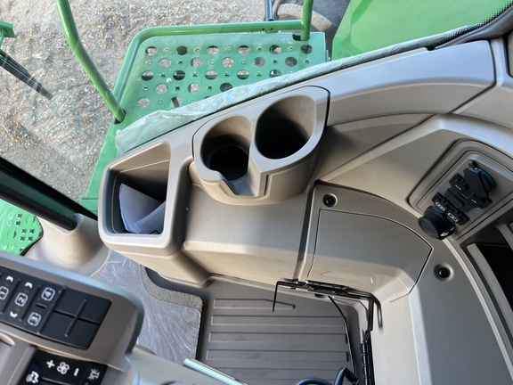 Used 2025 John Deere X9 1100 Combines at Horizon Ag & Turf in High Prairie, AB - Photo23