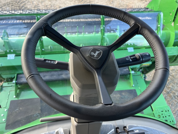 Used 2025 John Deere X9 1100 Combines at Horizon Ag & Turf in High Prairie, AB - Photo24