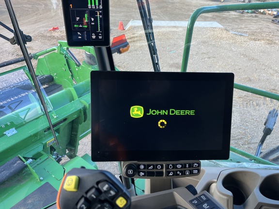 Used 2025 John Deere X9 1100 Combines at Horizon Ag & Turf in High Prairie, AB - Photo32