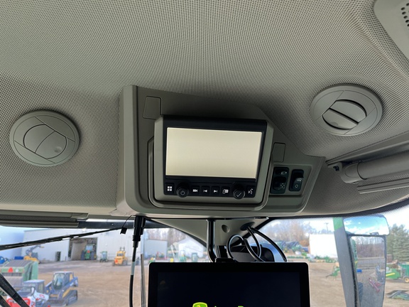 Used 2025 John Deere X9 1100 Combines at Horizon Ag & Turf in High Prairie, AB - Photo33