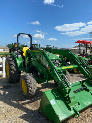 2024 John Deere 4052M