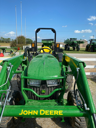 2024 John Deere 4052M