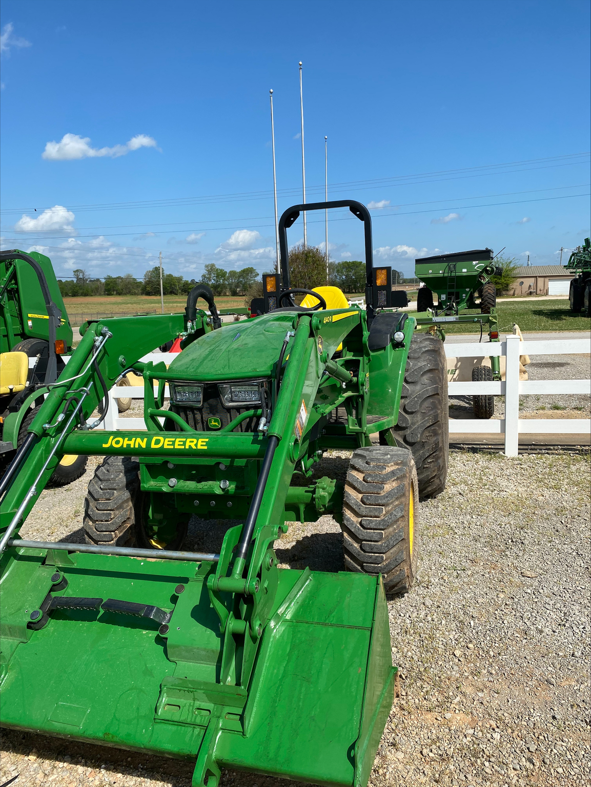2024 John Deere 4052M