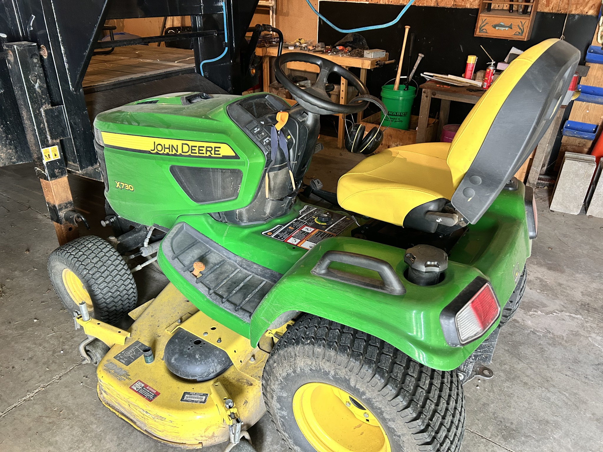 2017 John Deere X730 Image 1