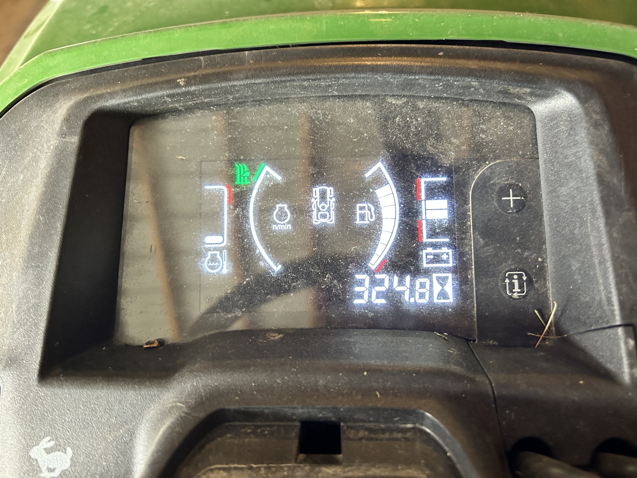 2017 John Deere X730 Image 5