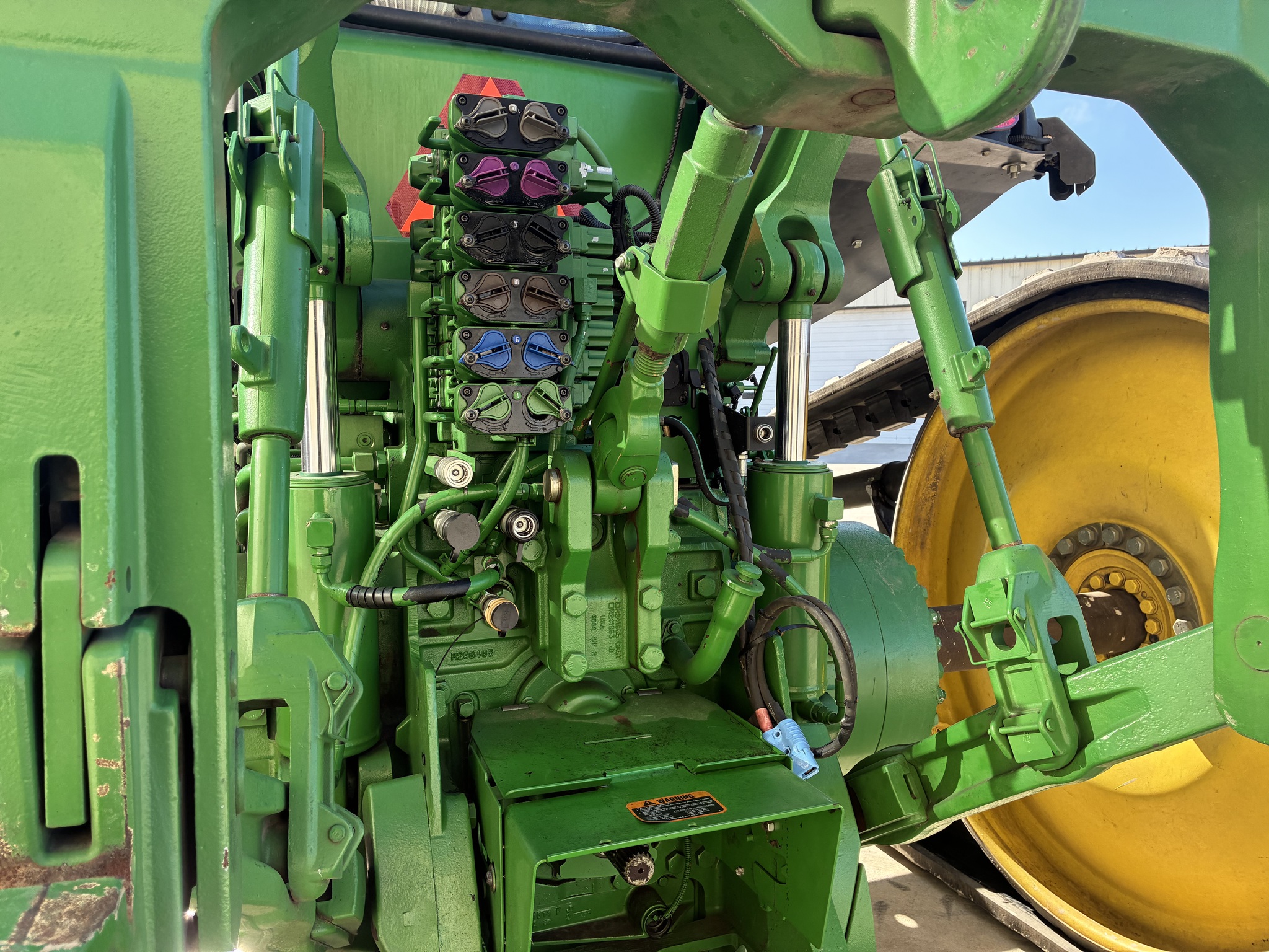 2013 John Deere 8335RT Image 10