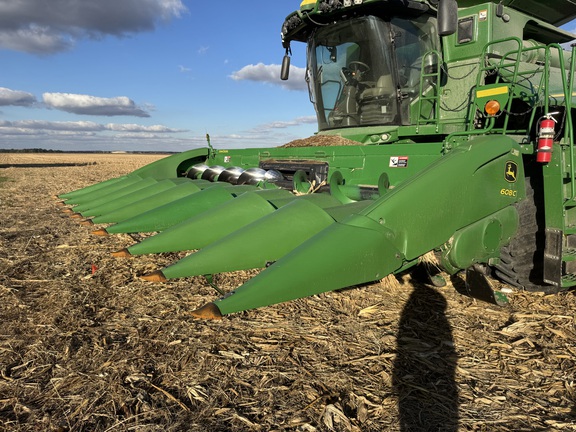 2009 John Deere 608C - Photo13