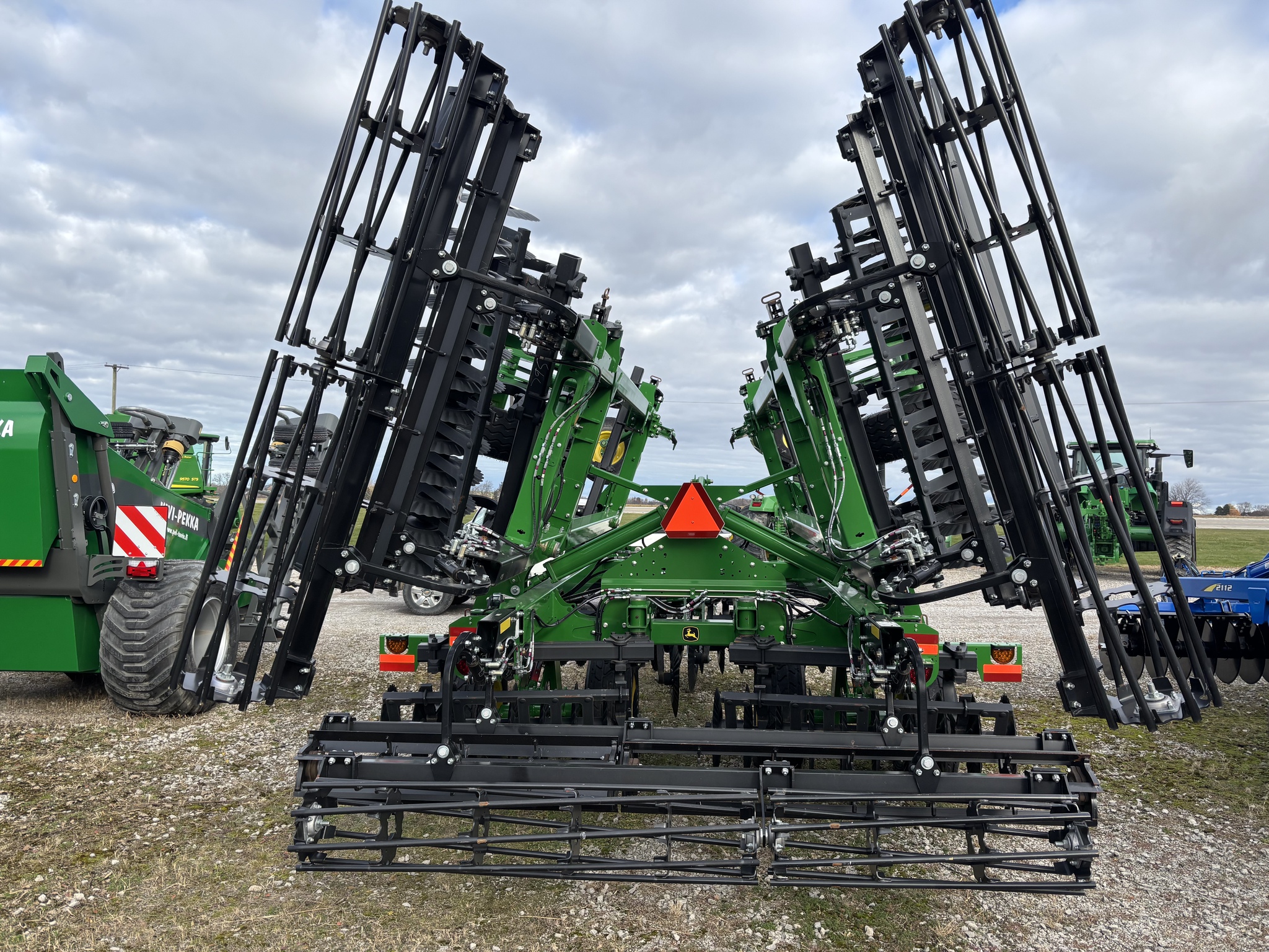 2021 John Deere 2660VT Image 6