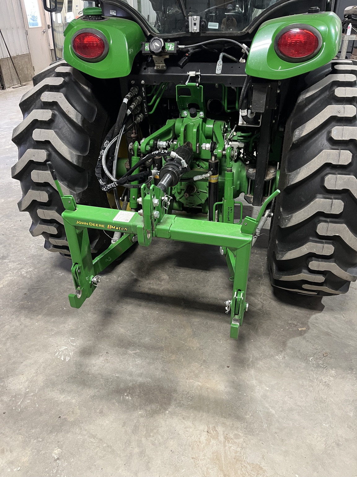 2023 John Deere 4066R Image 5