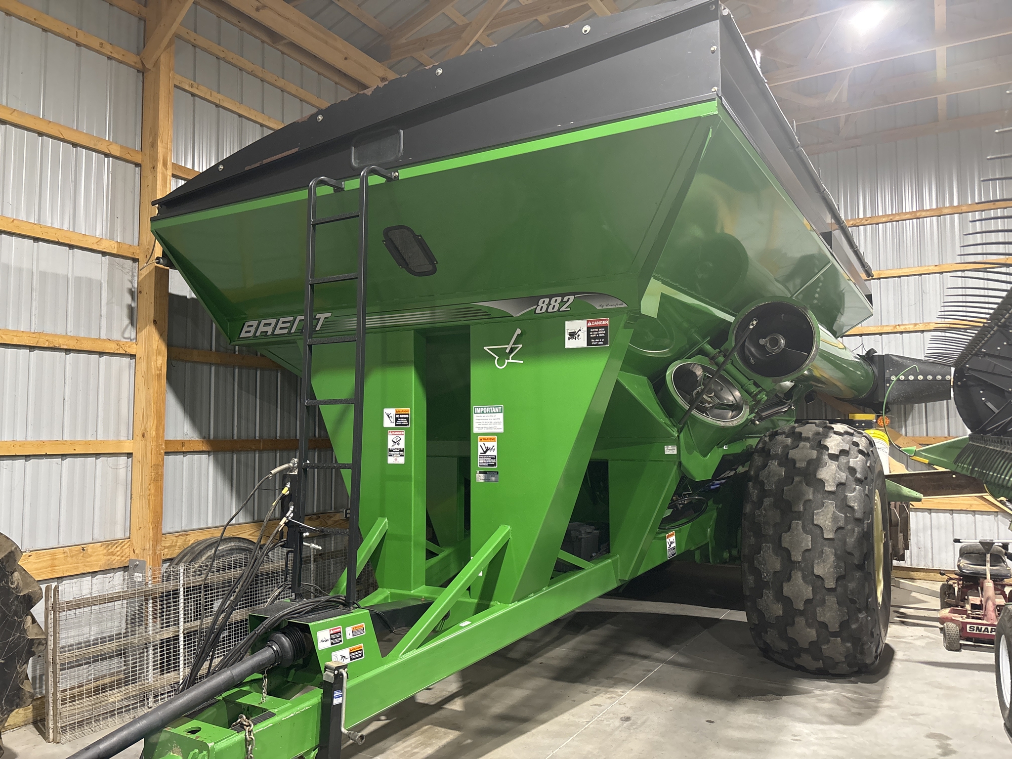 Used 2011 Brent 882 Grain Carts at Koenig Equipment in Anna, OH - PhotoXL0