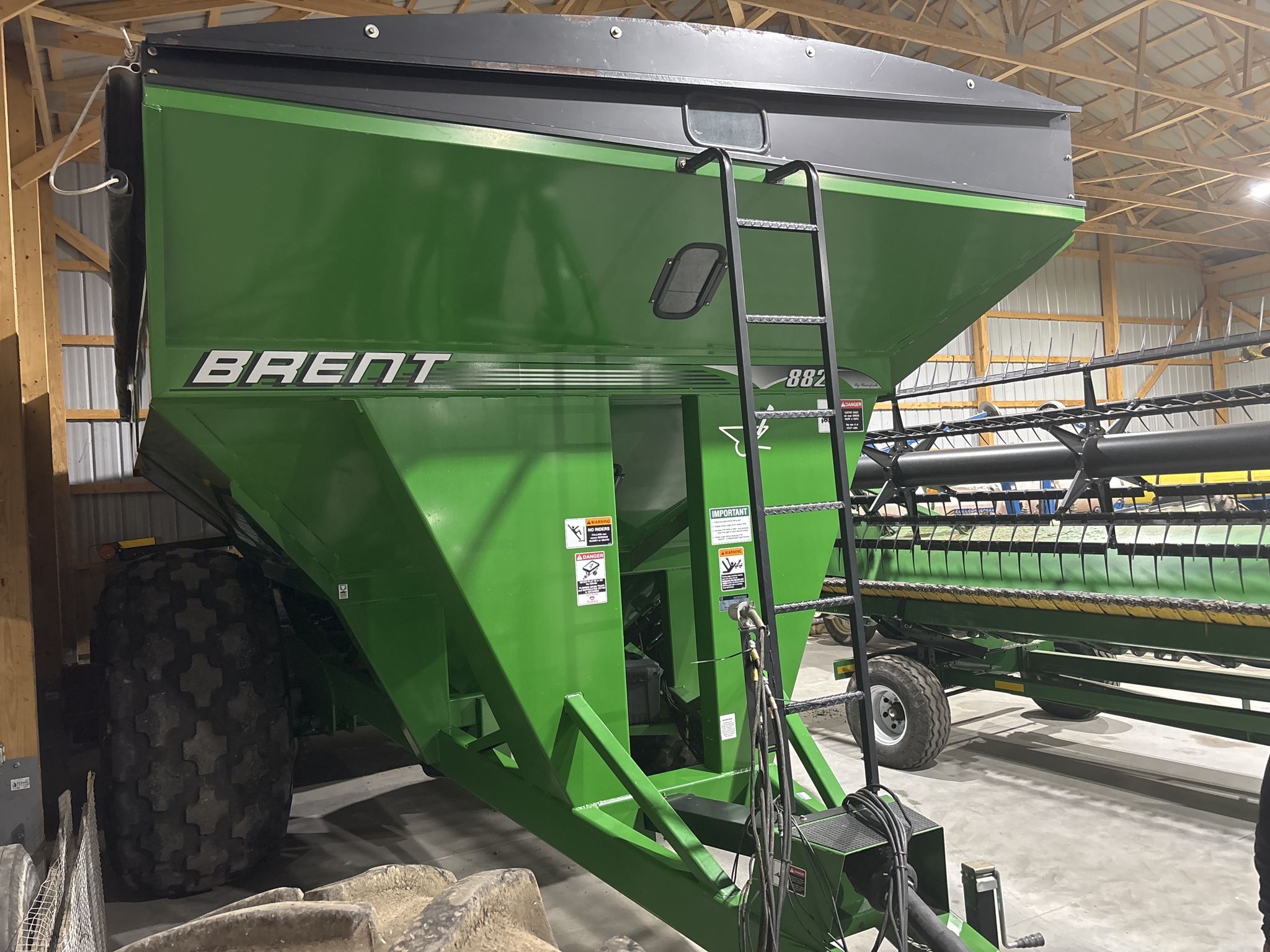 Used 2011 Brent 882 Grain Carts at Koenig Equipment in Anna, OH - PhotoXL1
