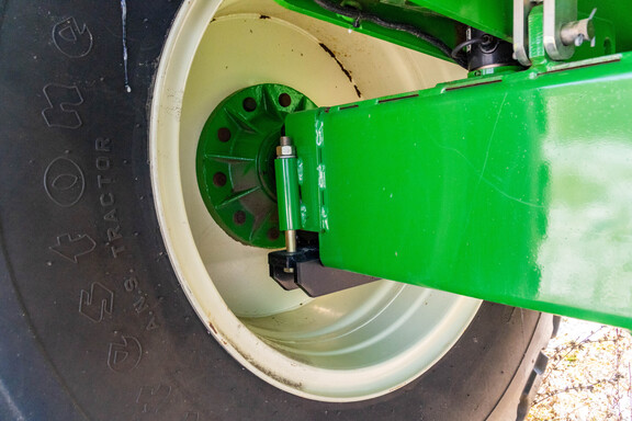 Used 2011 Brent 882 Grain Carts at Koenig Equipment in Anna, OH - Photo17