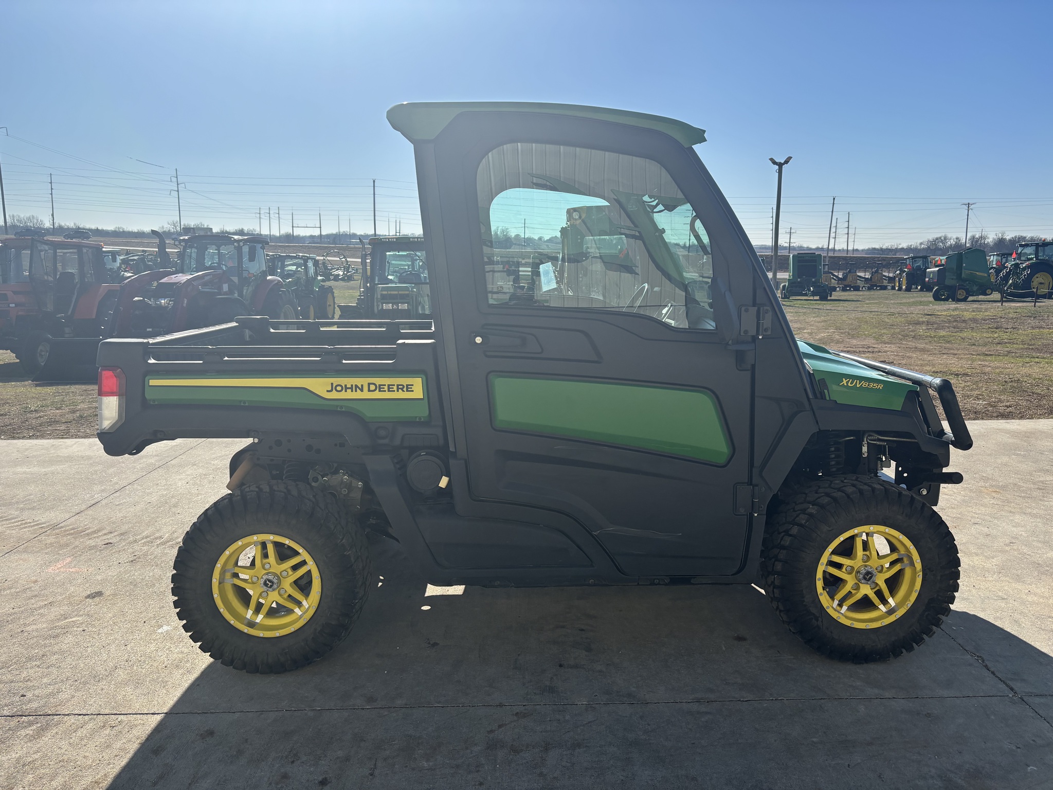  2023 John Deere XUV 835R at Heritage Tractor in Rogersville, MO
