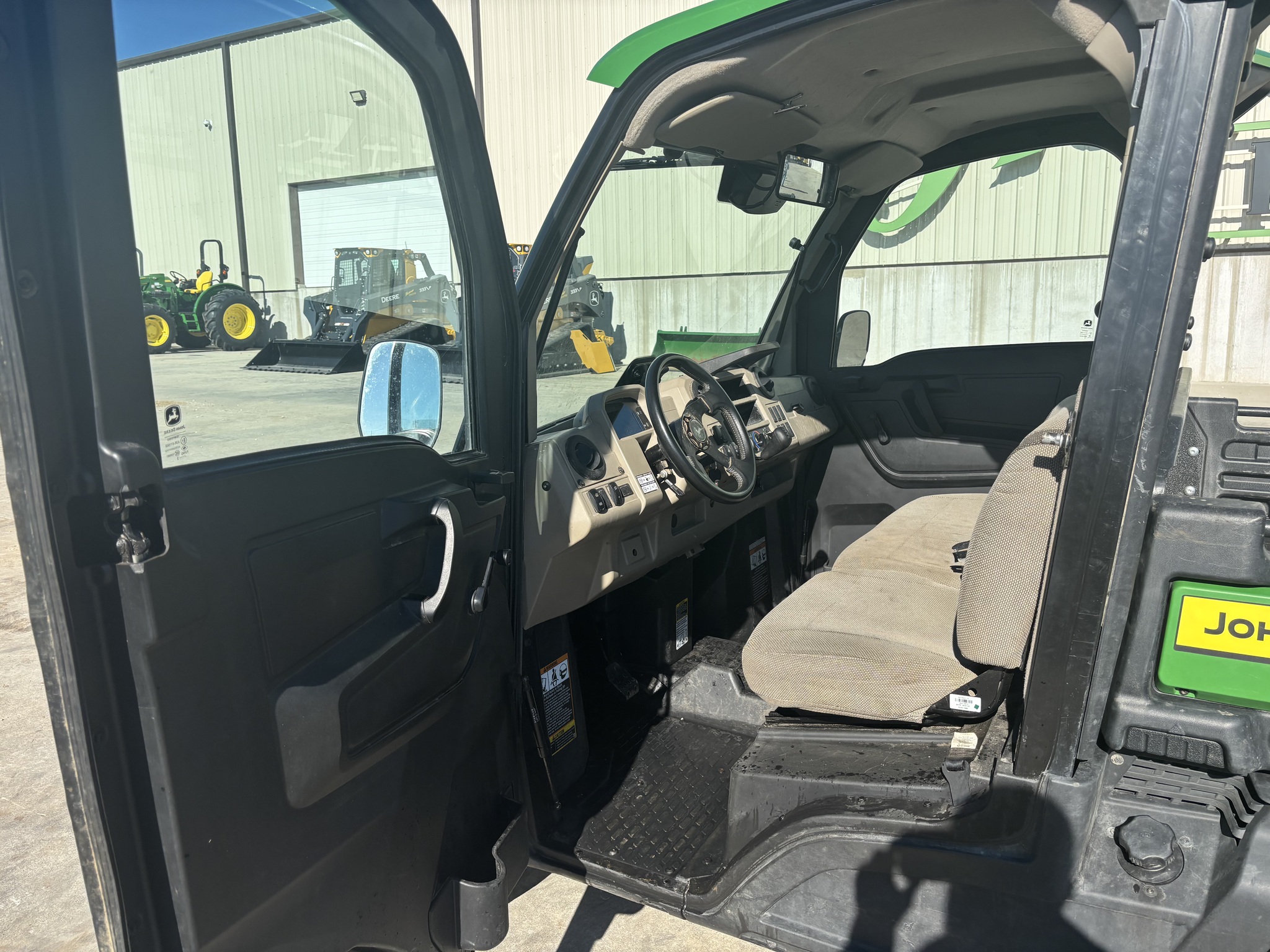  2023 John Deere XUV 835R at Heritage Tractor in Rogersville, MO