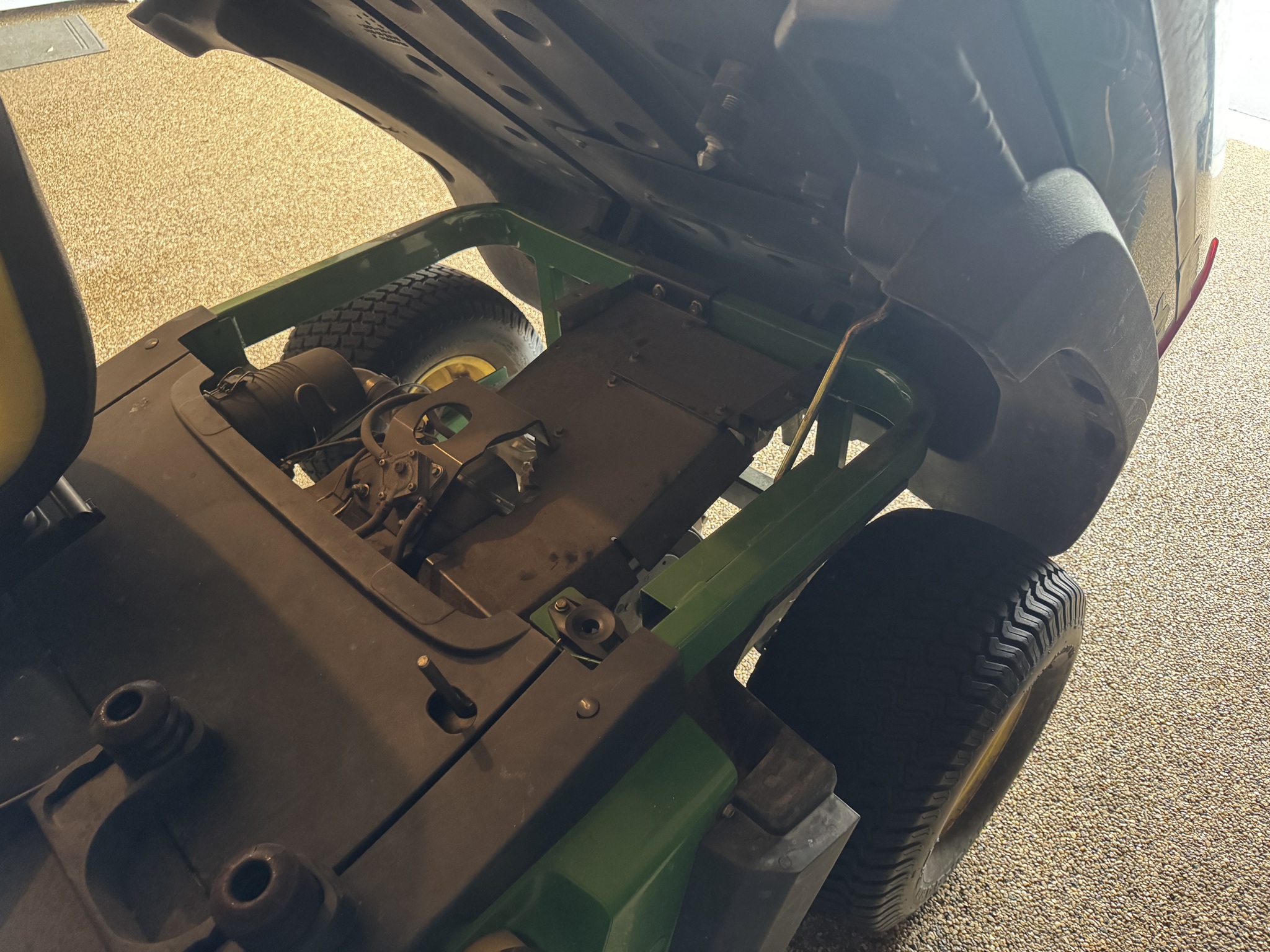 2005 John Deere CX Image 7