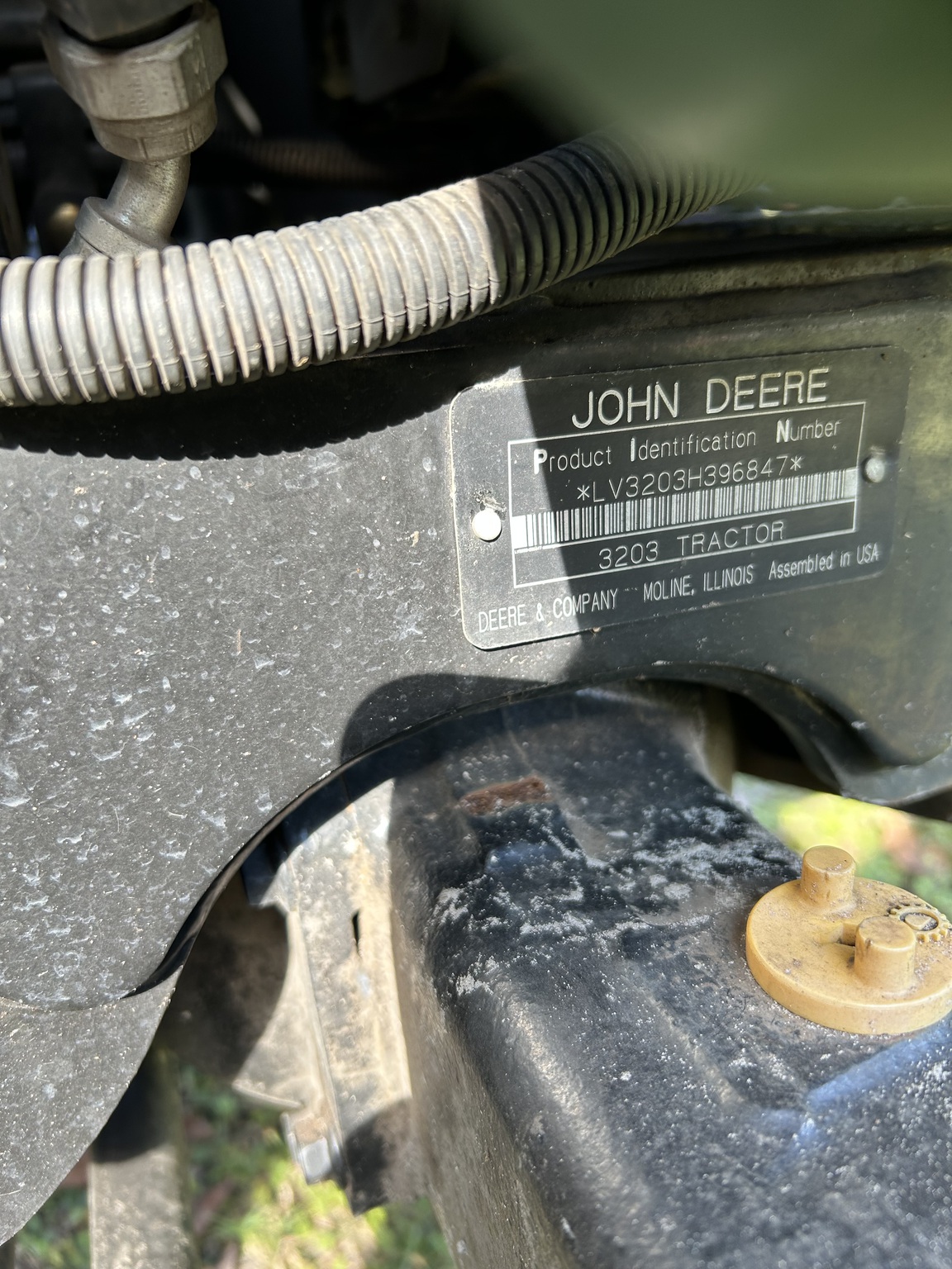 2007 John Deere 3203 Image 7
