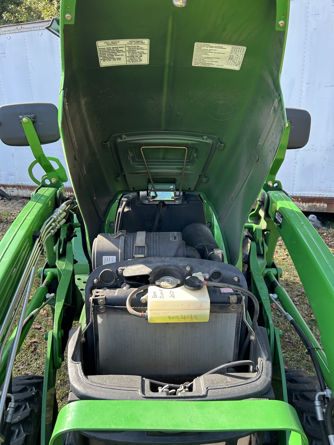 2007 John Deere 3203 Image 5