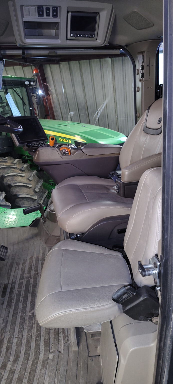 2022 John Deere 9R 590 Image 2