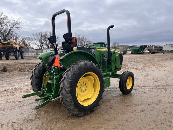 2018 John Deere 5045E - Photo5