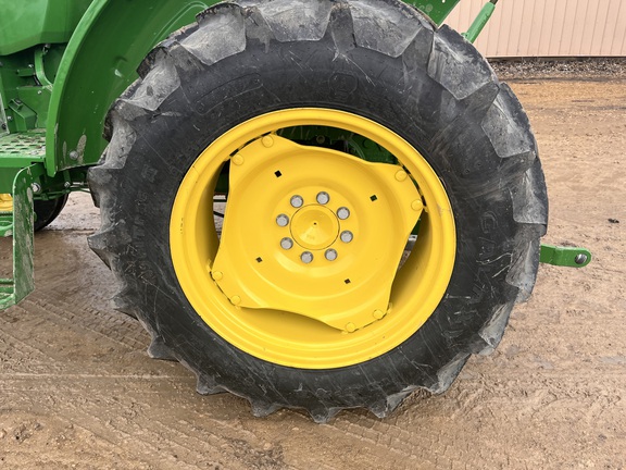 2018 John Deere 5045E - Photo18