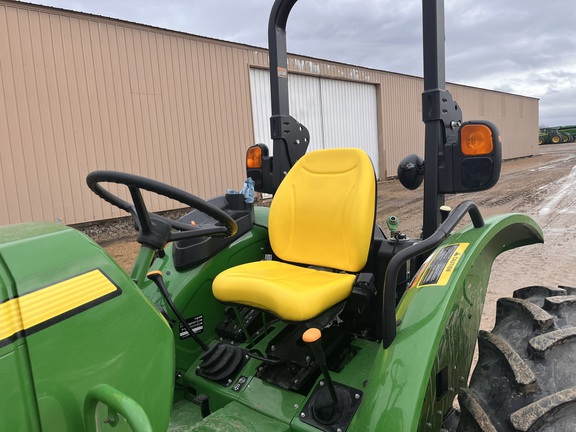 2018 John Deere 5045E - Photo31