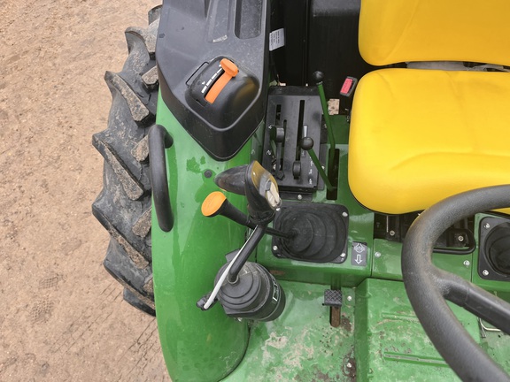 2018 John Deere 5045E - Photo33