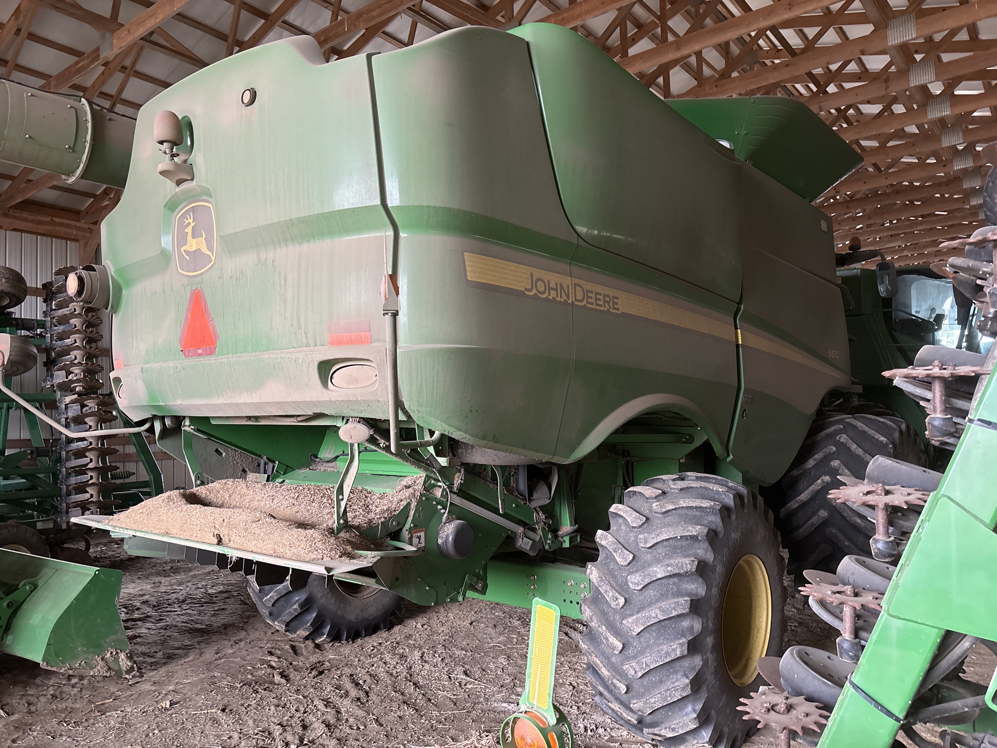 Used 2012 John Deere S670 Combines at Koenig Equipment in Urbana, OH - PhotoXL4