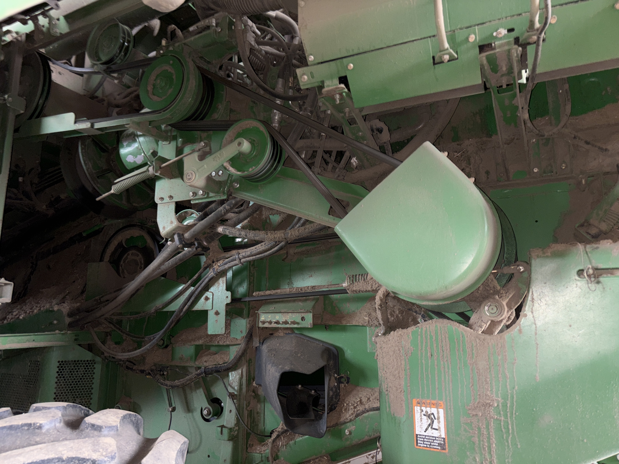Used 2012 John Deere S670 Combines at Koenig Equipment in Urbana, OH - PhotoXL13