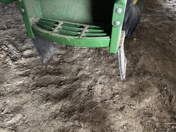 Used 2012 John Deere S670 Combines at Koenig Equipment in Urbana, OH - Photo34