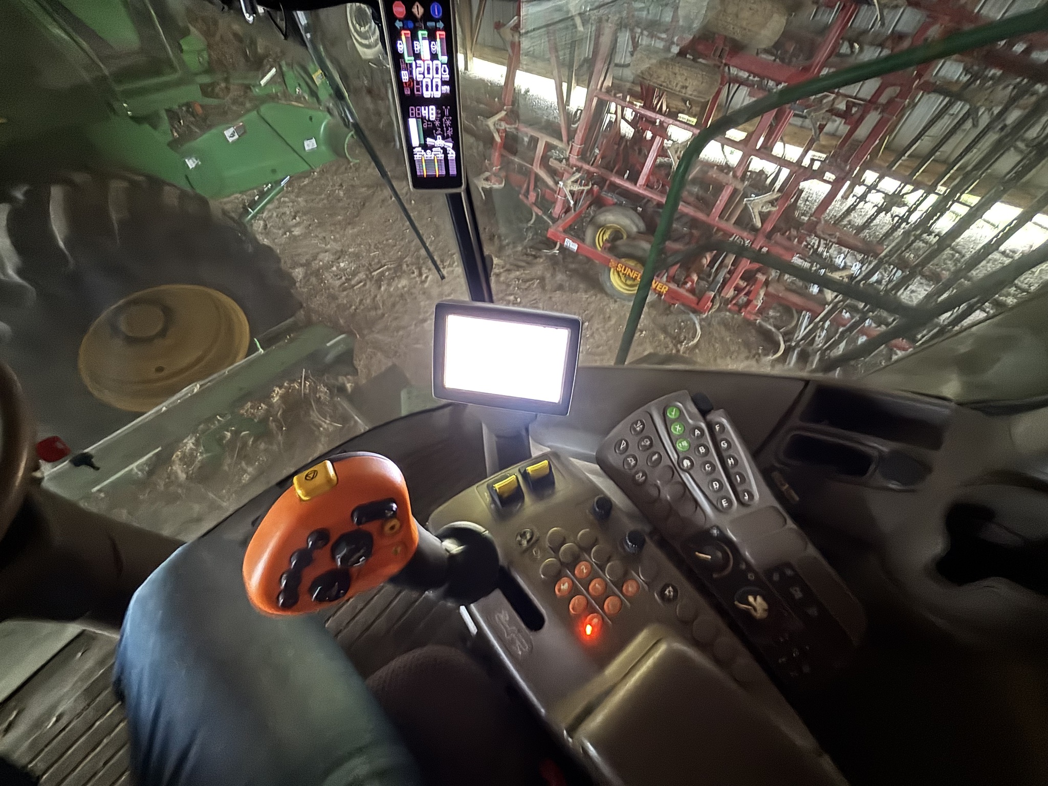 Used 2012 John Deere S670 Combines at Koenig Equipment in Urbana, OH - PhotoXL7