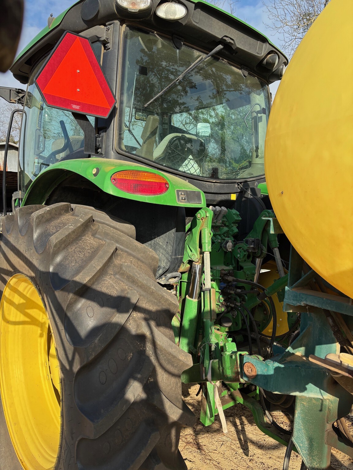 2019 John Deere 6130R Image 4