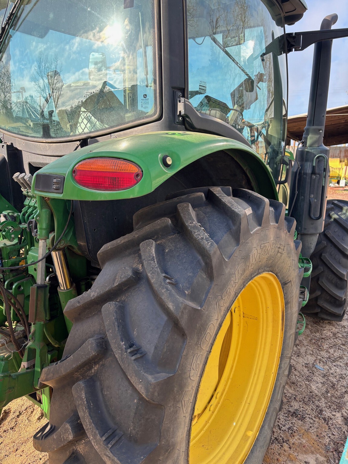 2019 John Deere 6130R Image 5