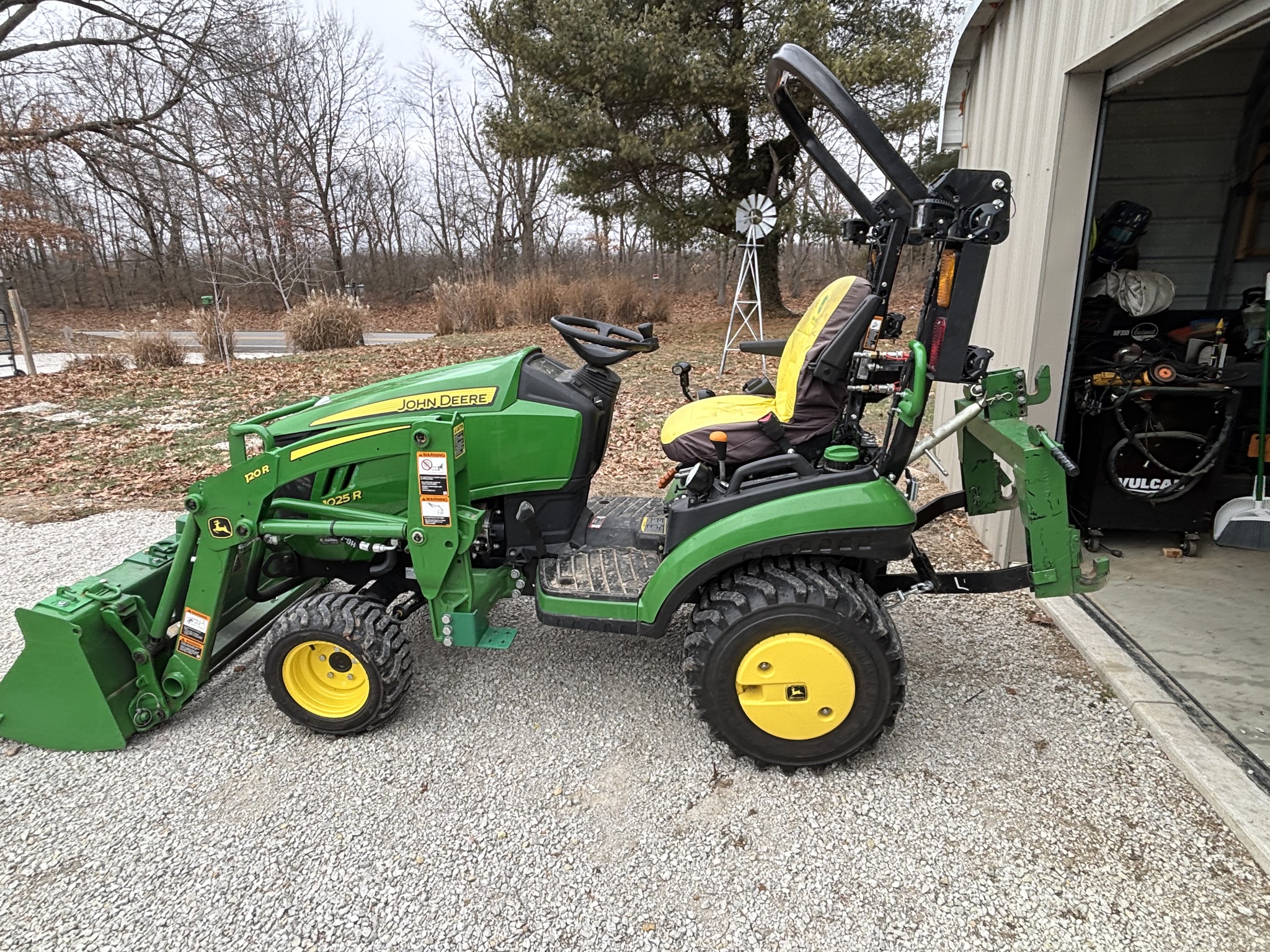  2023 John Deere 1025R at Heritage Tractor in Bloomington, IL