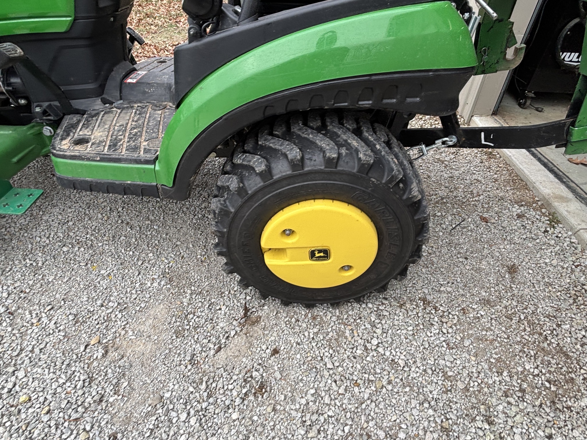  2023 John Deere 1025R at Heritage Tractor in Bloomington, IL