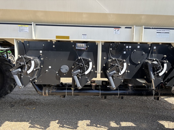 Used 2014 Bourgault 3320-66PHD Air Drills and Seeders at Horizon Ag & Turf in Vermilion, AB - Photo15