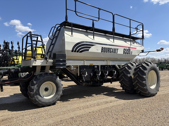 Used 2014 Bourgault 3320-66PHD Air Drills and Seeders at Horizon Ag & Turf in Vermilion, AB - Photo3