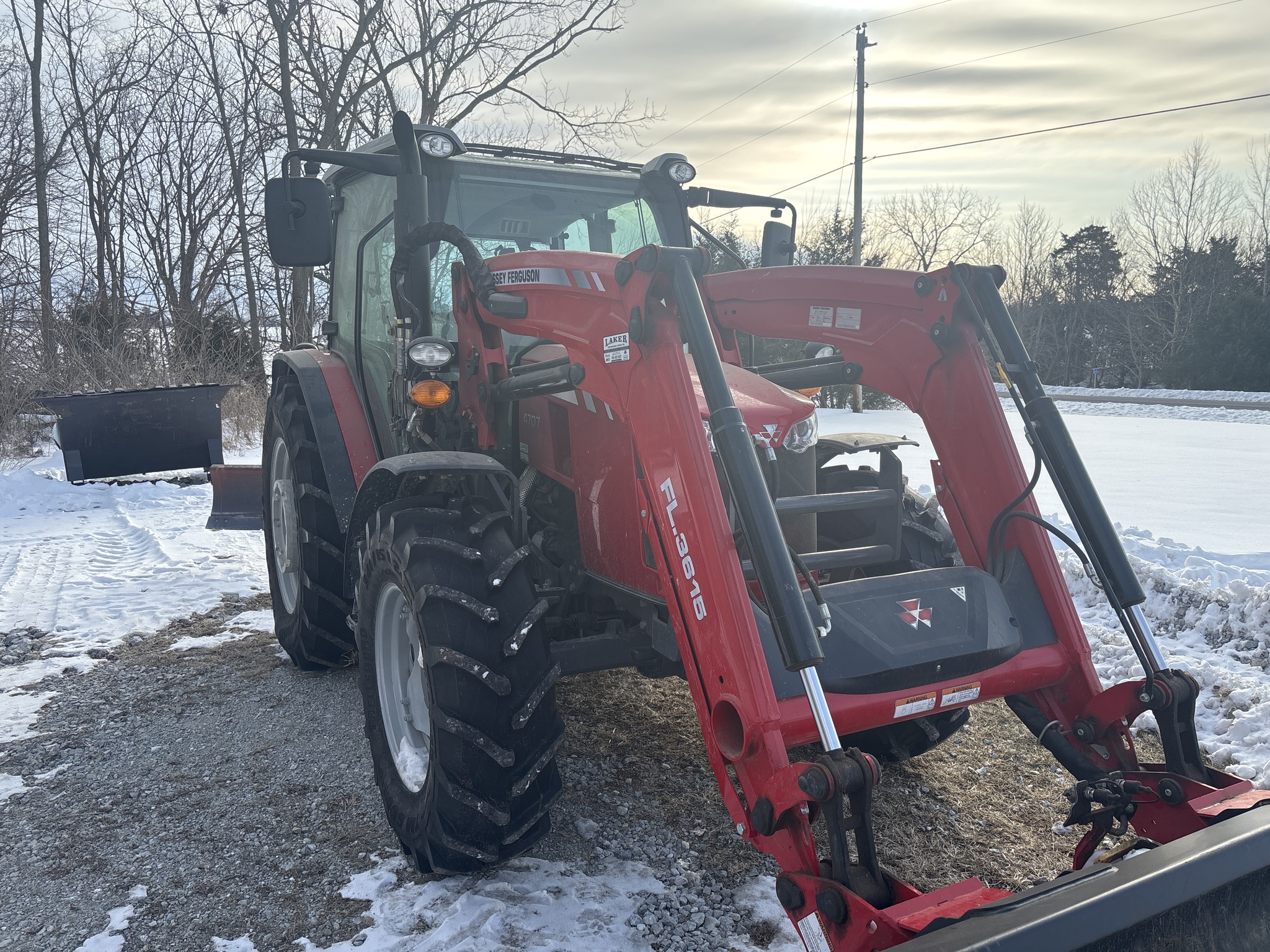 Used 2021 Massey Ferguson 4707 Utility Tractors at Koenig Equipment in Franklin, IN - PhotoXL2