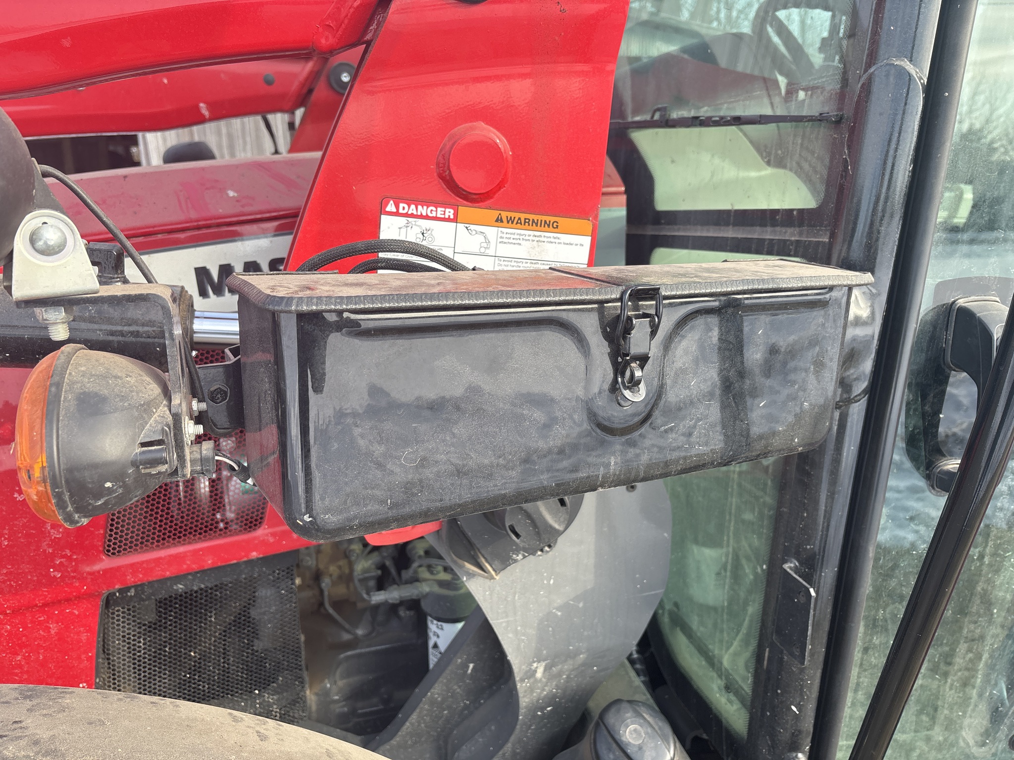 Used 2021 Massey Ferguson 4707 Utility Tractors at Koenig Equipment in Franklin, IN - PhotoXL13