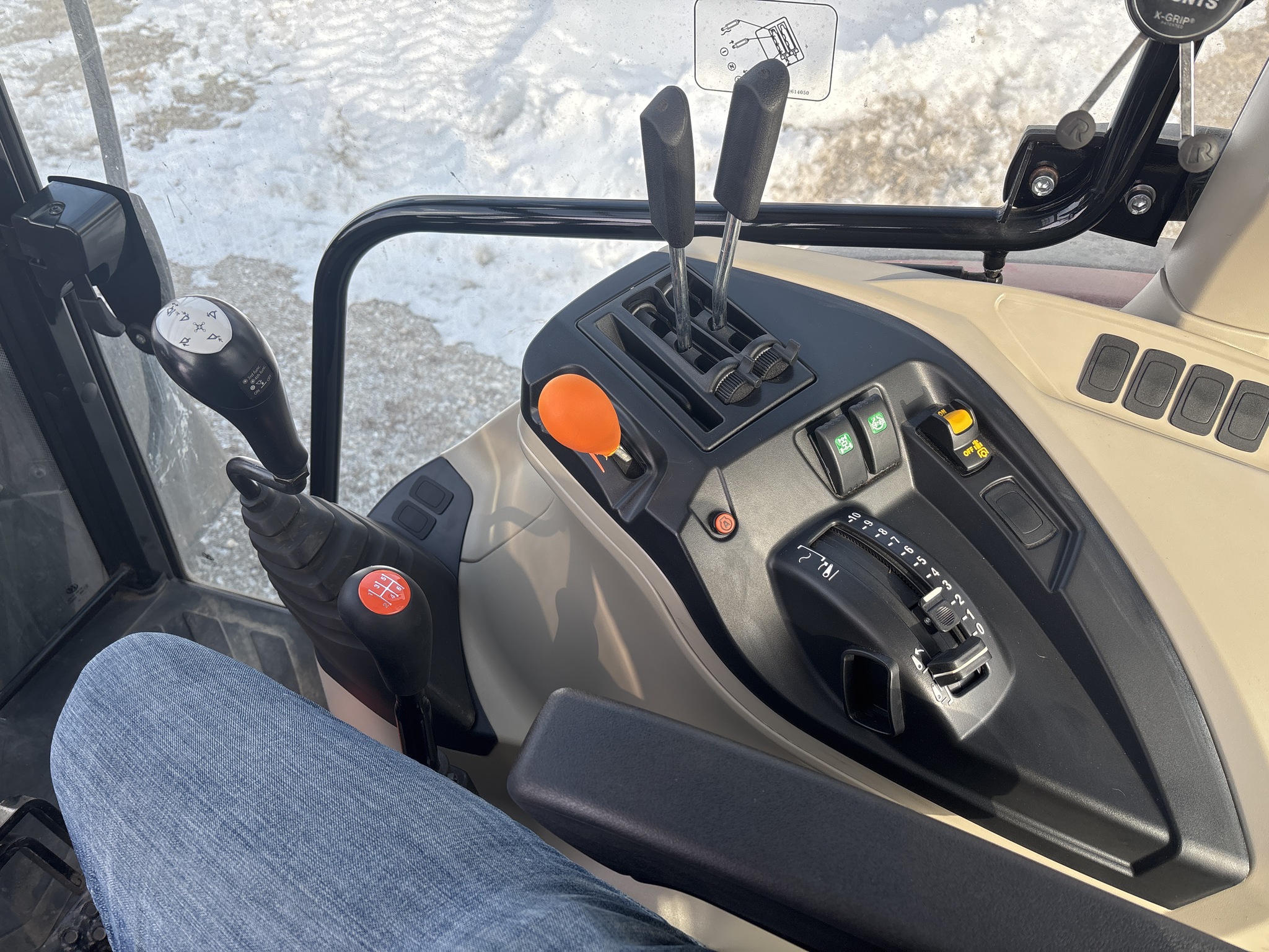 Used 2021 Massey Ferguson 4707 Utility Tractors at Koenig Equipment in Franklin, IN - PhotoXL39