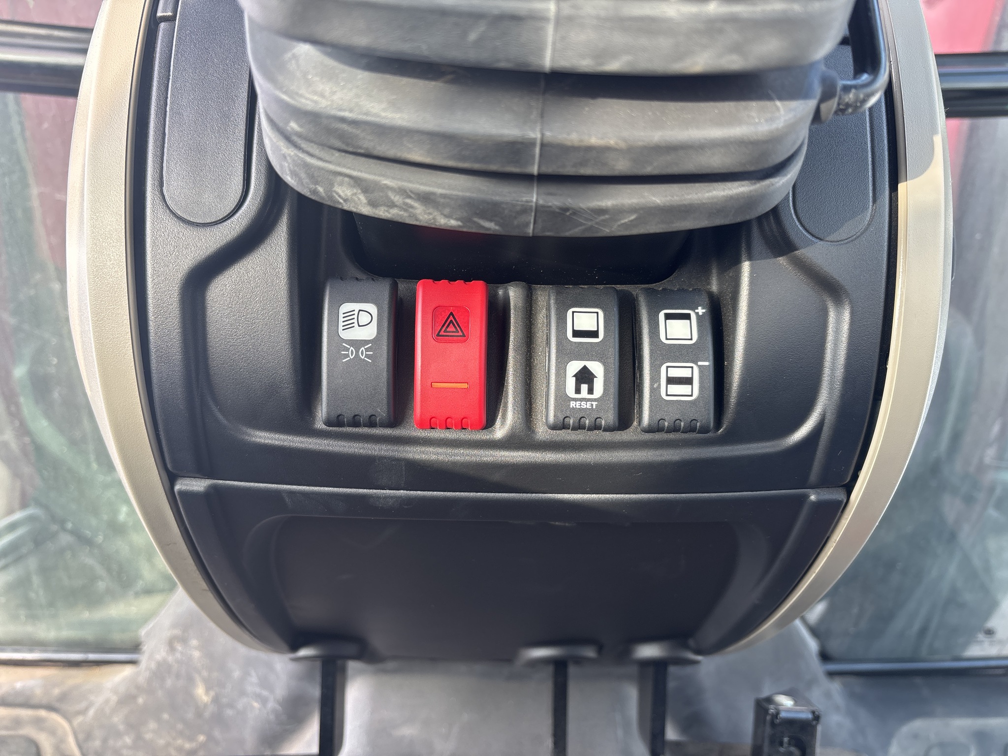 Used 2021 Massey Ferguson 4707 Utility Tractors at Koenig Equipment in Franklin, IN - PhotoXL42