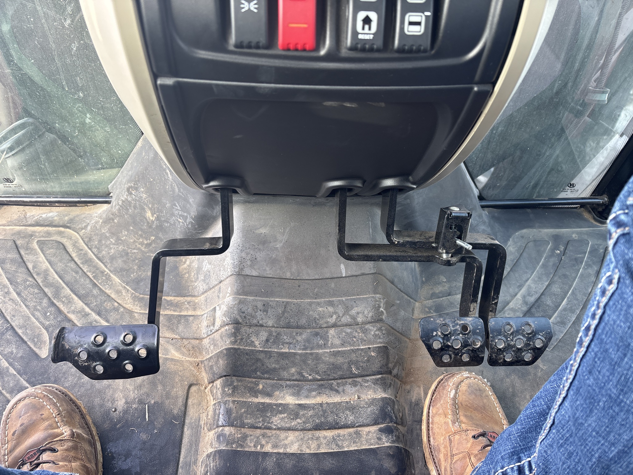 Used 2021 Massey Ferguson 4707 Utility Tractors at Koenig Equipment in Franklin, IN - PhotoXL45