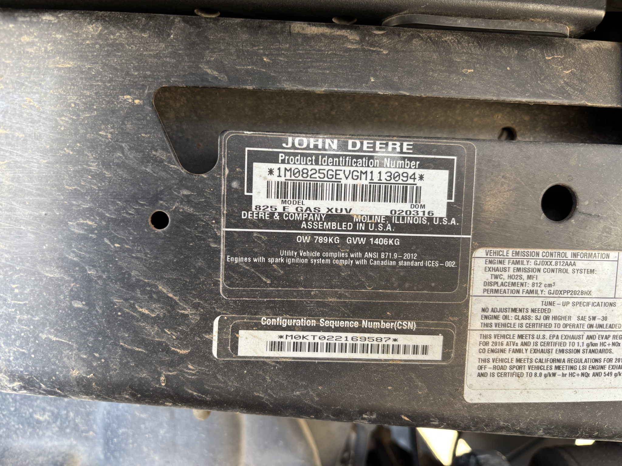  2016 John Deere XUV 825I GREEN at Heritage Tractor in Baldwin City, KS