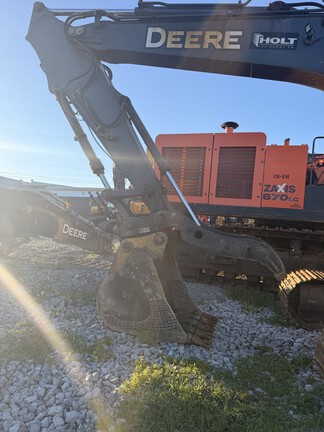 0 John Deere 200D LC