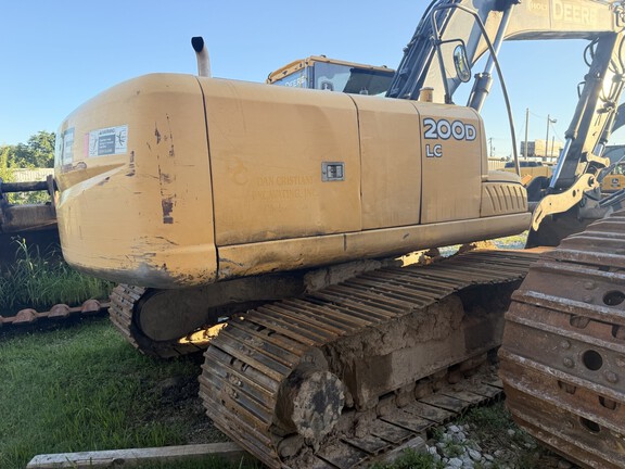 0 John Deere 200D LC