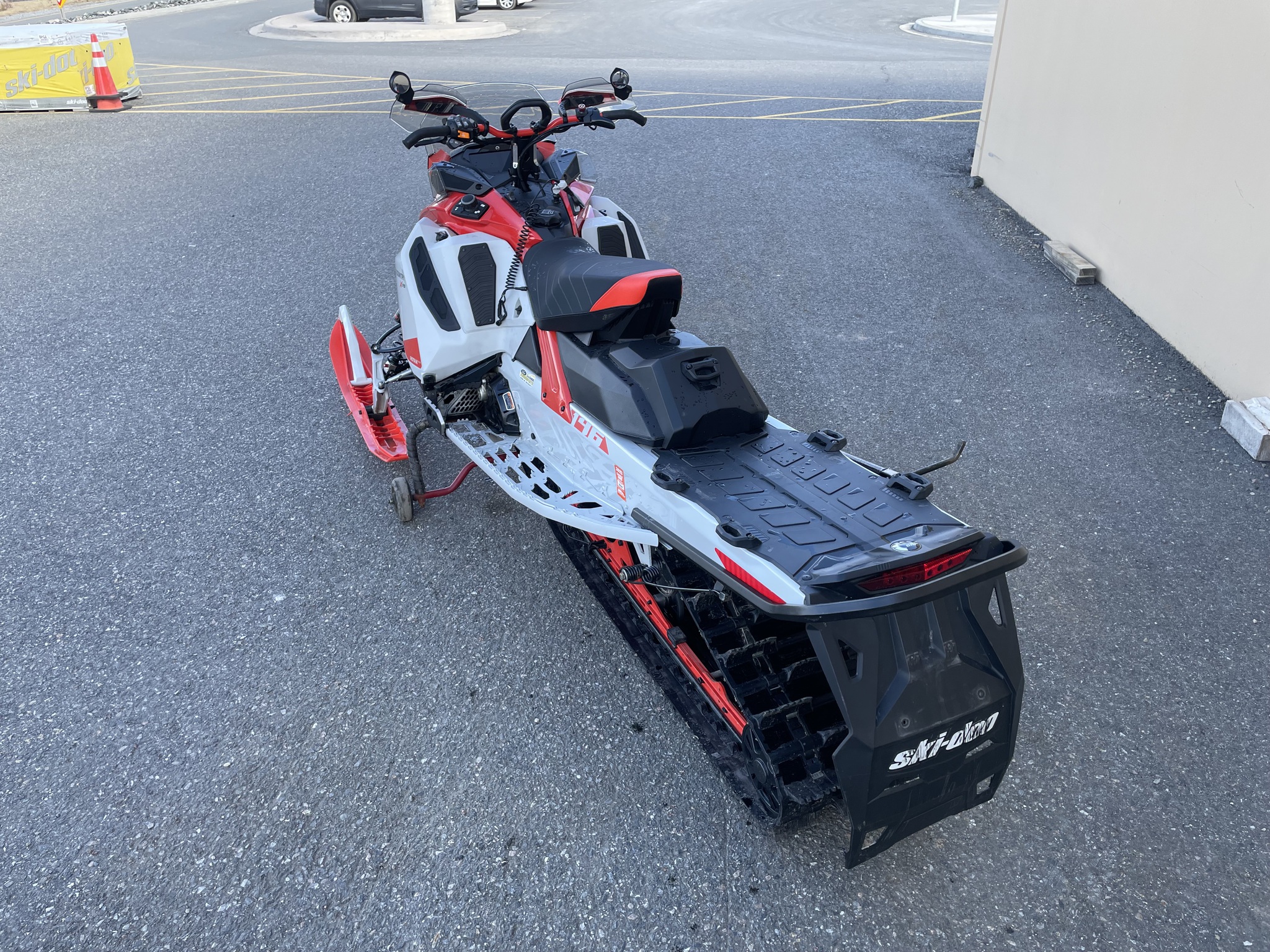 2021 Ski Doo BACKCOUNTRY X RS 850 E-TEC Image 2