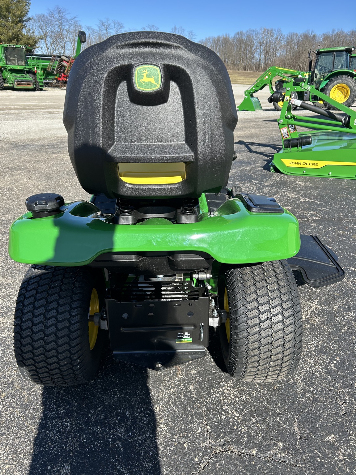 2026 John Deere X330 Image 7