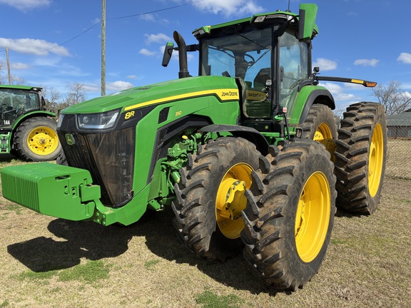 2025 John Deere 8R 310 Photo 2