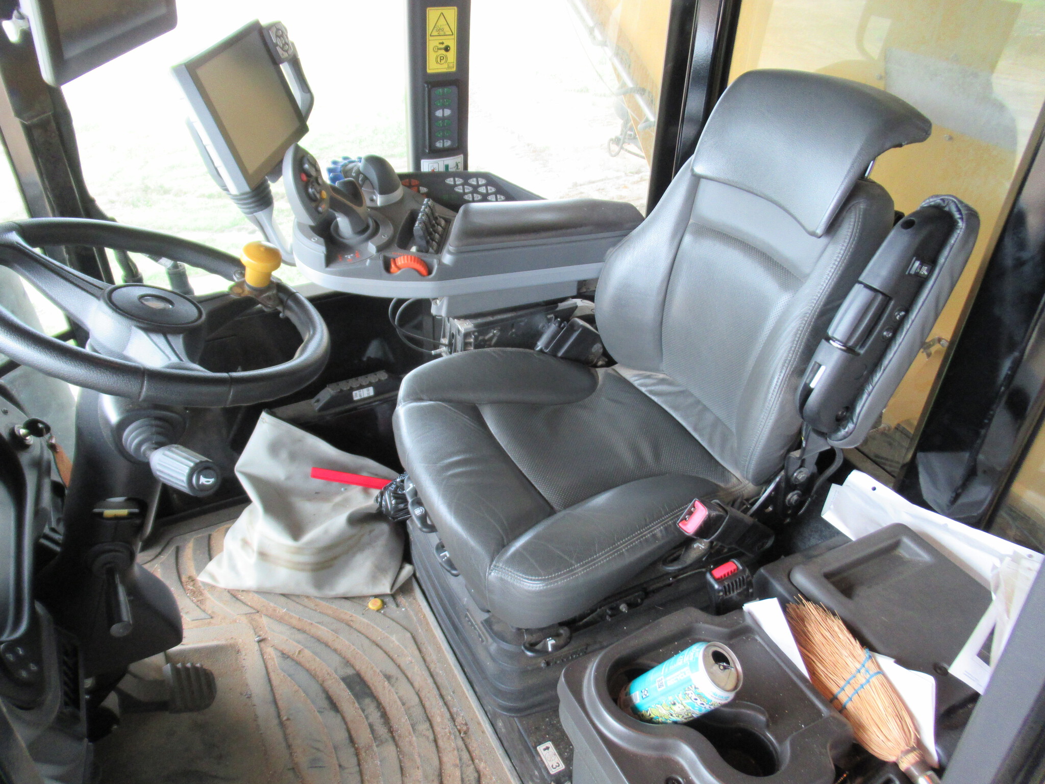 2020 RoGator RG1100C Image 9