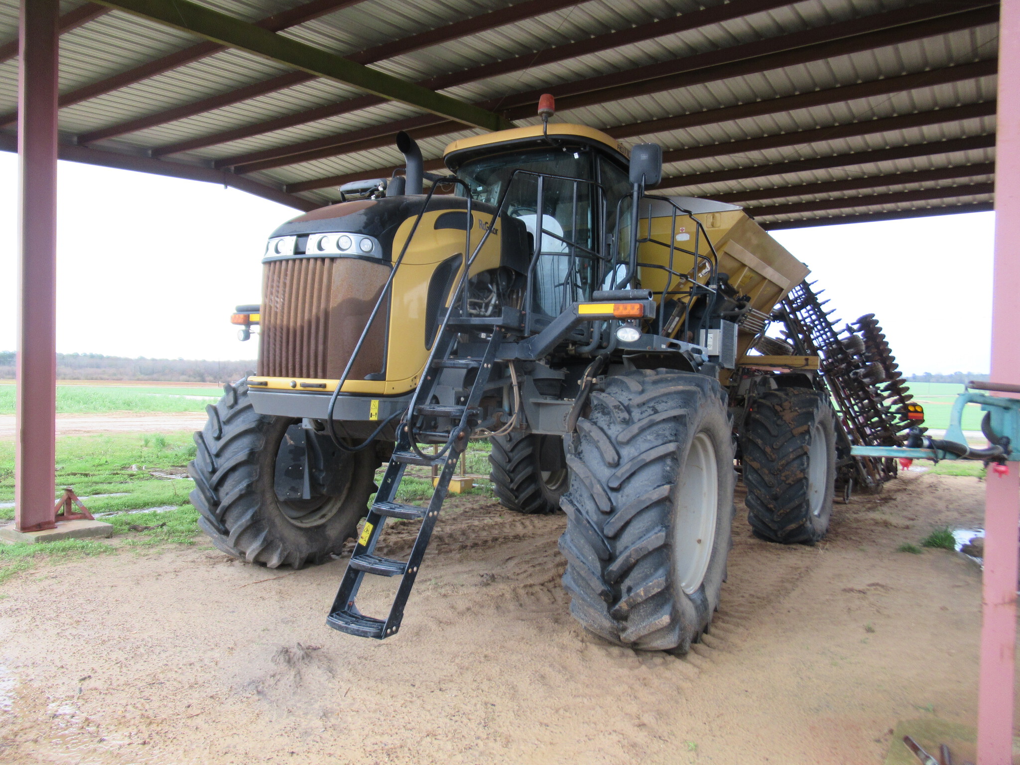 2020 RoGator RG1100C Image 1